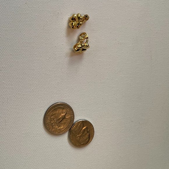 2 ITEMS set of Thick gold tone MONET snake chain & 4 leaf clover earrings - Picture 3 of 7